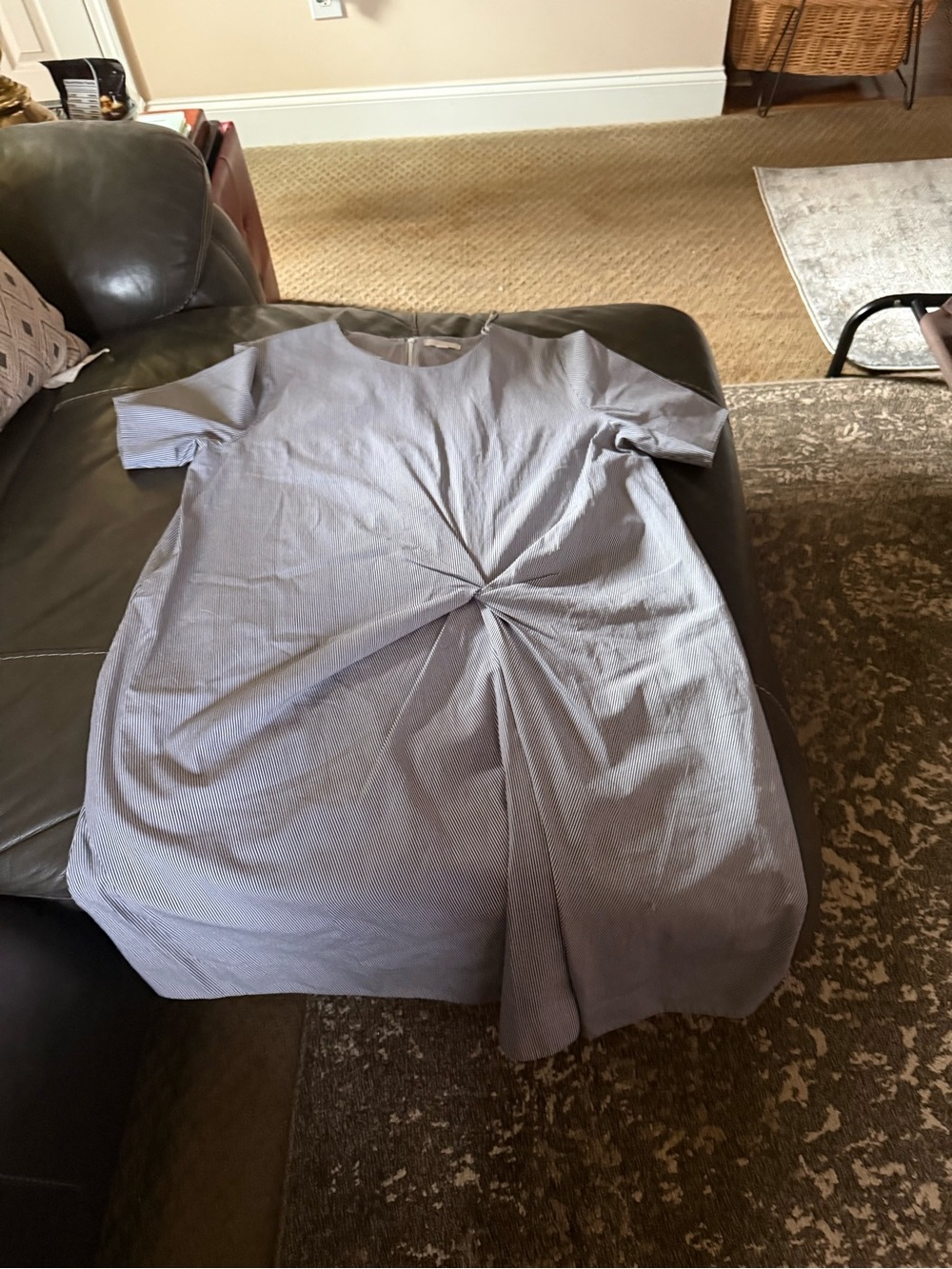 COS Light Gray Short-Sleeve Twist-Front Dress